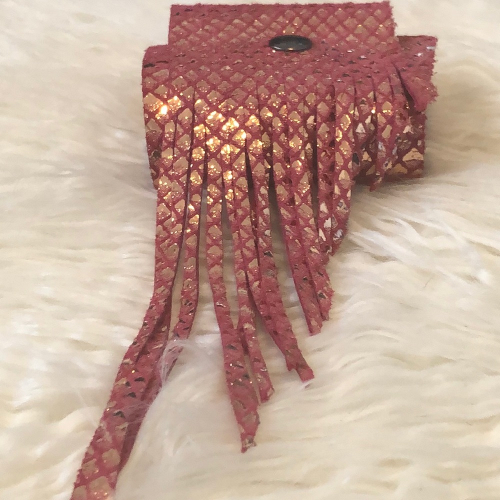 Pink gold leather cuff - Picture 6 of 9